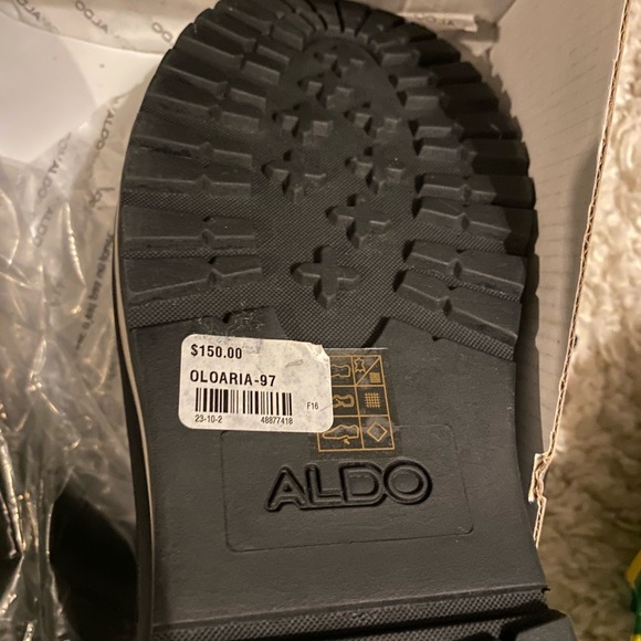 NWT ALDO Chelsea style rain boots - Picture 3 of 3